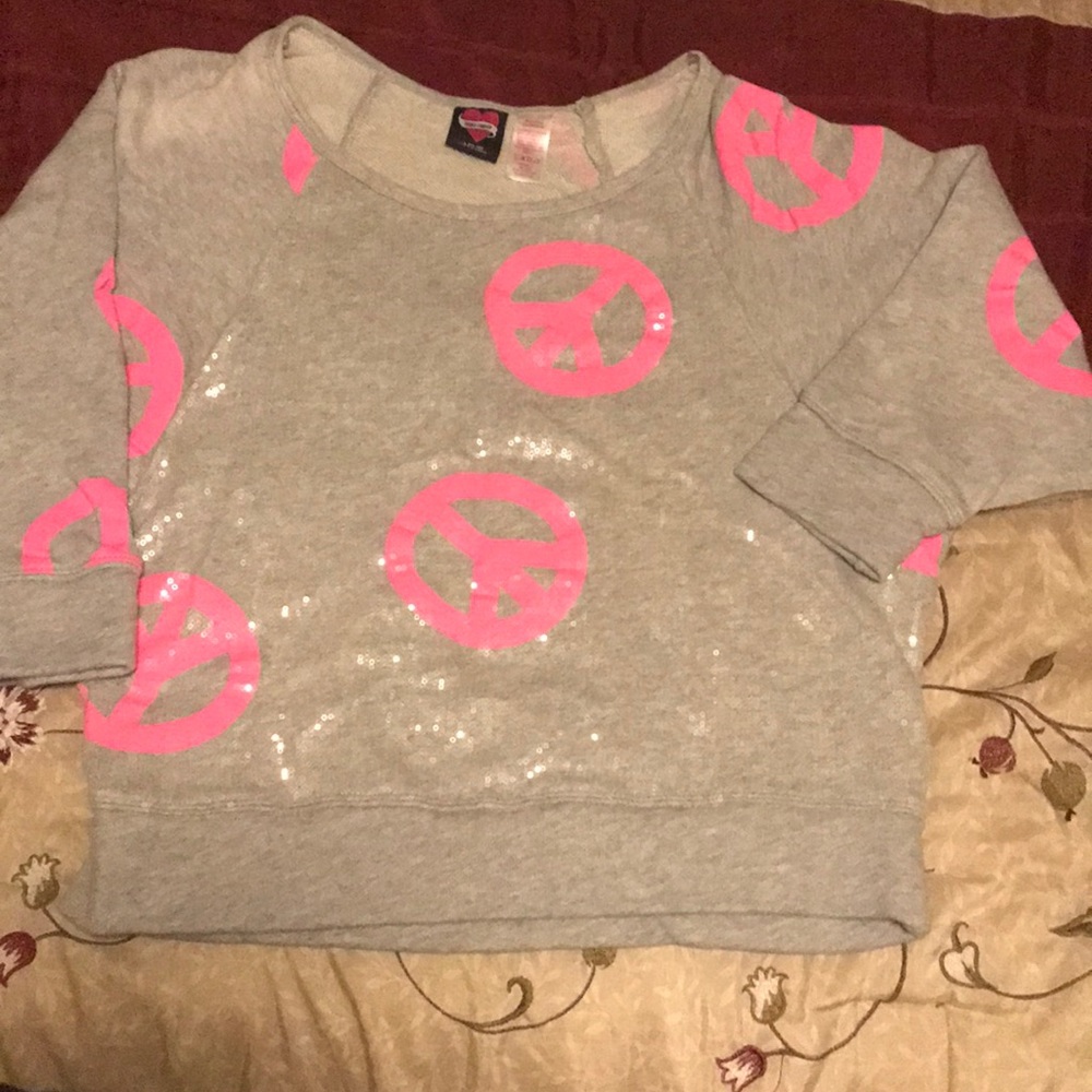 Crop top- Half sleeve  with peace signs